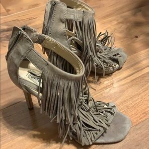 Steve Madden taupe fringe heels